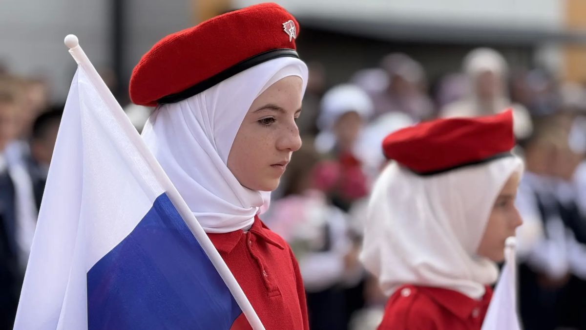 Школа на 300 мест в селе Пятилетка Хасавюртовского района официально открыта Школа на 300 мест в селе Пятилетка Хасавюртовского района официально открыта
