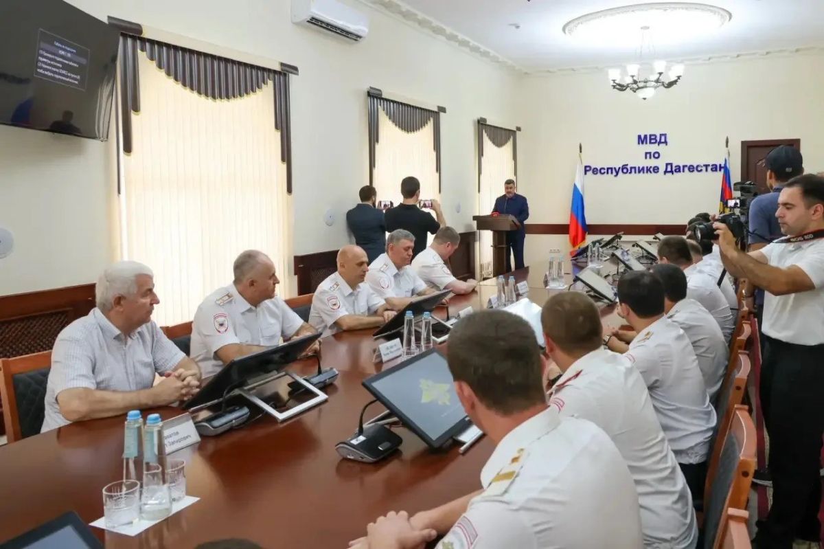 За большой вклад в обеспечение законности и правопорядка: Фёдор Щукин вручил госнаграды отличившимся сотрудникам патрульно-постовой службы За большой вклад в обеспечение законности и правопорядка: Фёдор Щукин вручил госнаграды отличившимся сотрудникам патрульно-постовой службы