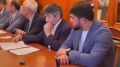 Заур Аскендеров проводит совещание по вопросам реализации государственной программы РД «Развитие образования» в части незавершенных объектов