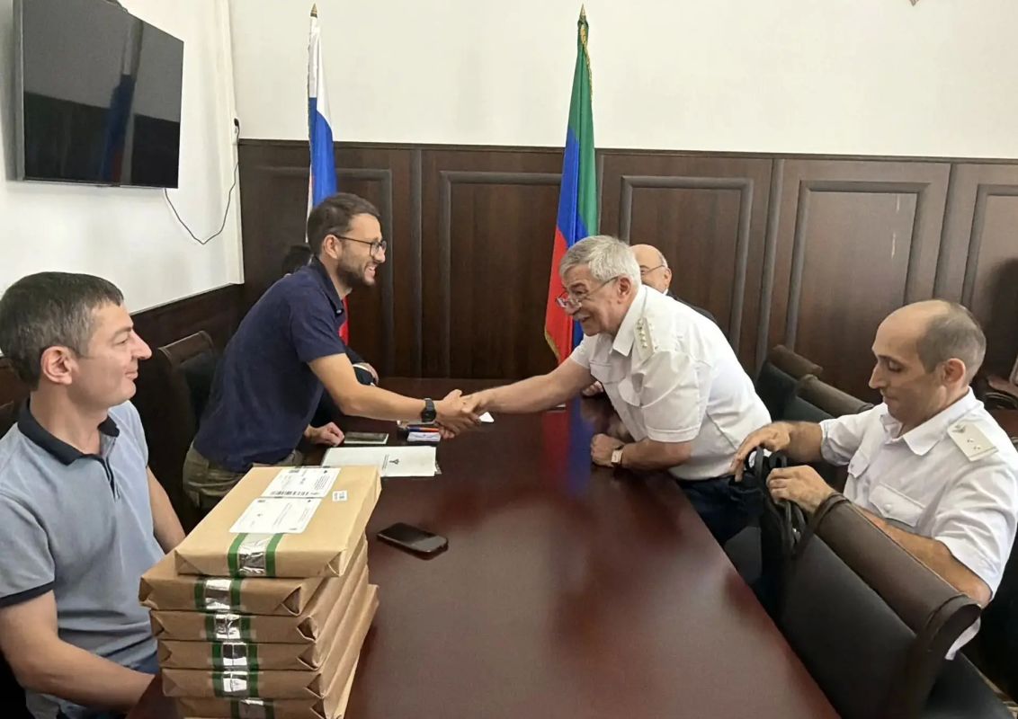 Сегодня, 4 сентября 2026 года, в помещении Избирательной комиссии РД состоялась процедура передачи избирательных бюллетеней, предназначенных для голосования на выборах депутатов Государственной Думы на избирательных... Сегодня, 4 сентября 2026 года, в помещении Избирательной комиссии РД состоялась процедура передачи избирательных бюллетеней, предназначенных для голосования на выборах депутатов Государственной Думы на избирательных...