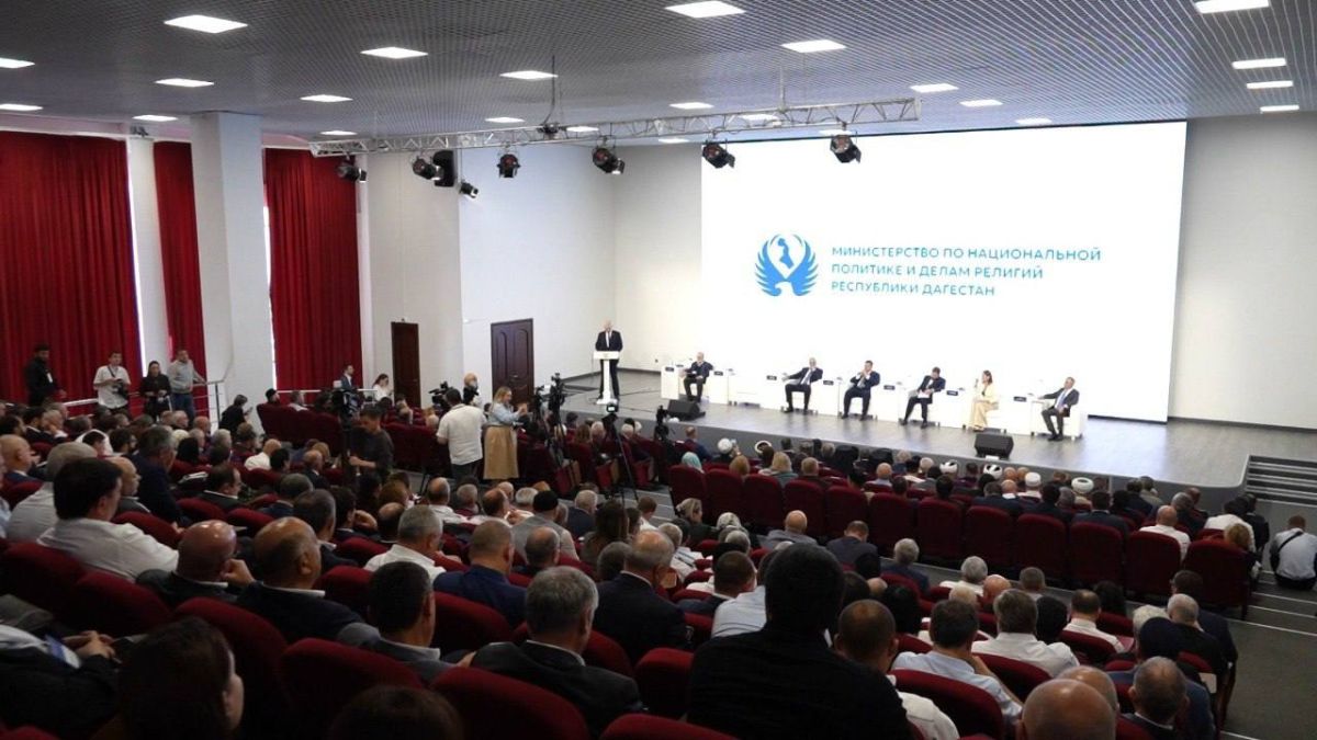 Джамбулат Салавов: Уважаемые махачкалинцы!. Джамбулат Салавов: Уважаемые махачкалинцы!.