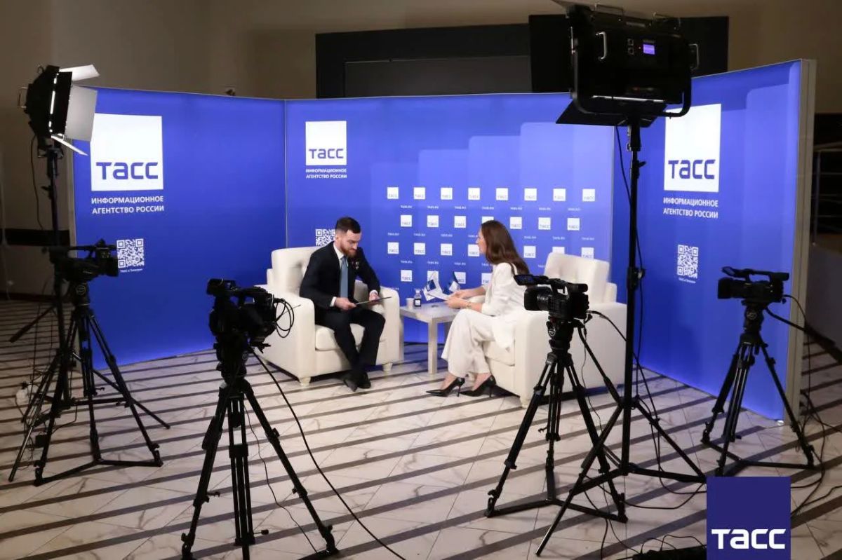 Межрегиональная конференция "Единство народов — сила России!" стартовала в Дагестане Межрегиональная конференция "Единство народов — сила России!" стартовала в Дагестане