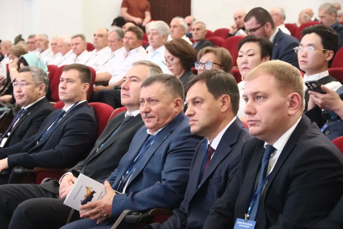 Сегодня, в День языков народов России, провели масштабную Межрегиональную конференцию руководителей органов исполнительной власти субъектов России, ответственных за реализацию государственной национальной политики, «Единство... Сегодня, в День языков народов России, провели масштабную Межрегиональную конференцию руководителей органов исполнительной власти субъектов России, ответственных за реализацию государственной национальной политики, «Единство...