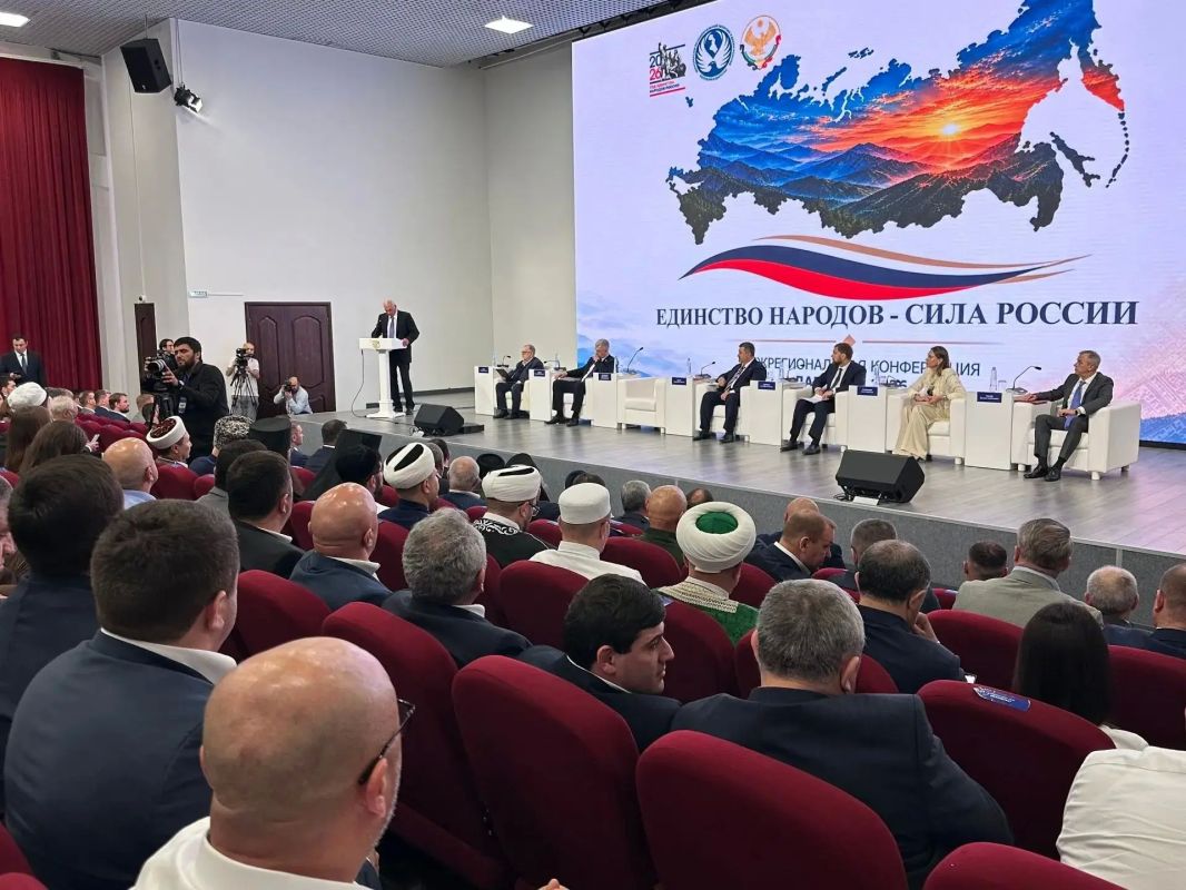 В Махачкале представители федеральных и региональных органов власти, экспертного и общественного сообщества обсудили ключевые задачи государственной национальной политики России — укрепление общероссийской гражданской...