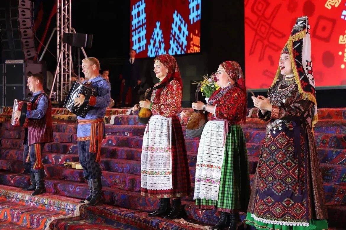 Фоторепортаж: День языков народов России отметили в Дагестане праздничным гала-концертом! Фоторепортаж: День языков народов России отметили в Дагестане праздничным гала-концертом!