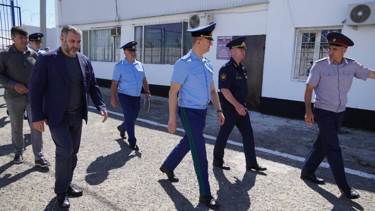 Прокурор Республики Дагестан Денис Авдеев проверил соблюдение требований законодательства в ФКУ ИК-7 УФСИН России по Республике Дагестан