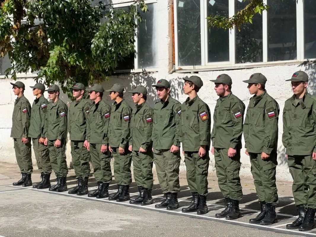 В Махачкале, на базе Профессионально-педагогического колледжа, состоялось торжественное открытие учебно-методического центра военно-патриотического воспитания молодёжи «Авангард» В Махачкале, на базе Профессионально-педагогического колледжа, состоялось торжественное открытие учебно-методического центра военно-патриотического воспитания молодёжи «Авангард»