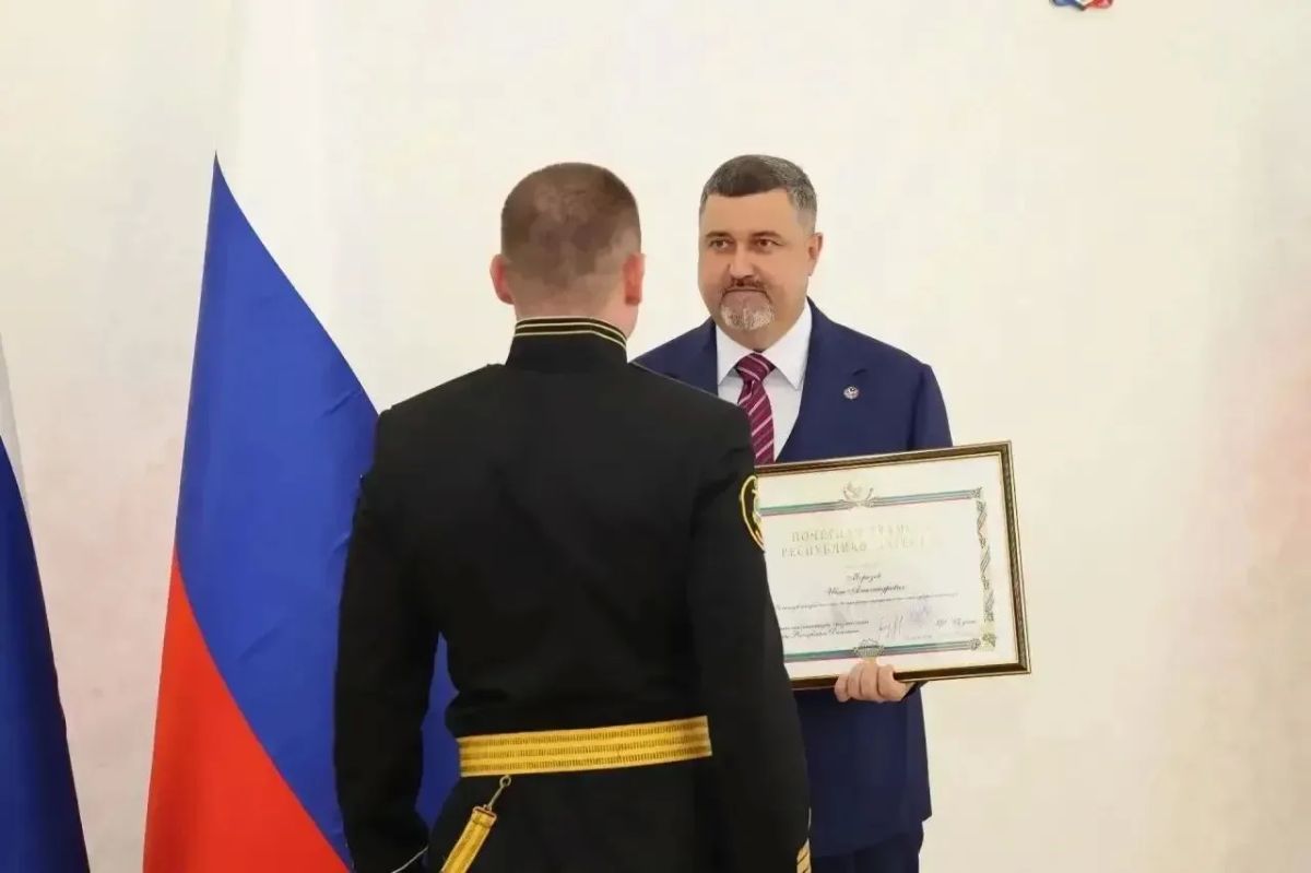 Фёдор Щукин вручил госнаграды жителям Дагестана Фёдор Щукин вручил госнаграды жителям Дагестана