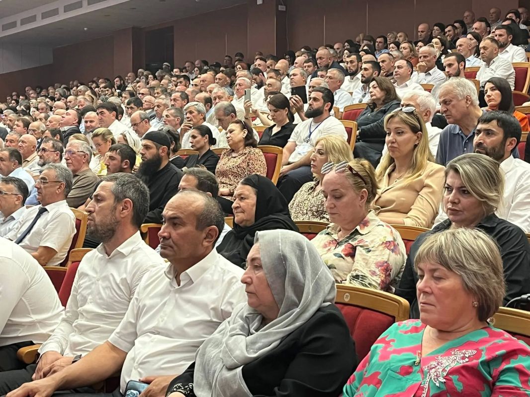 В Доме дружбы стартовало пленарное заседание Всероссийской конференции, направленной на профилактику идеологии терроризма В Доме дружбы стартовало пленарное заседание Всероссийской конференции, направленной на профилактику идеологии терроризма