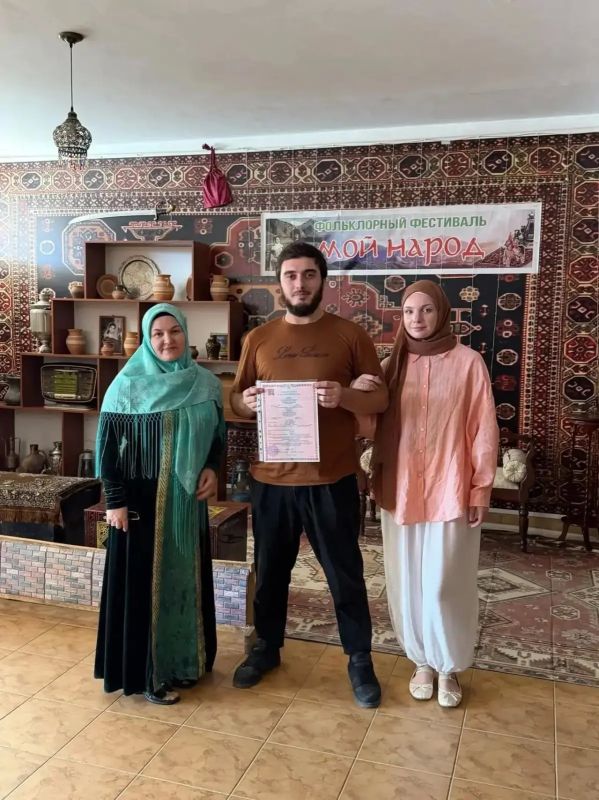 В отделе ЗАГС Кумторкалинского района отметили День единства народов Дагестана В отделе ЗАГС Кумторкалинского района отметили День единства народов Дагестана