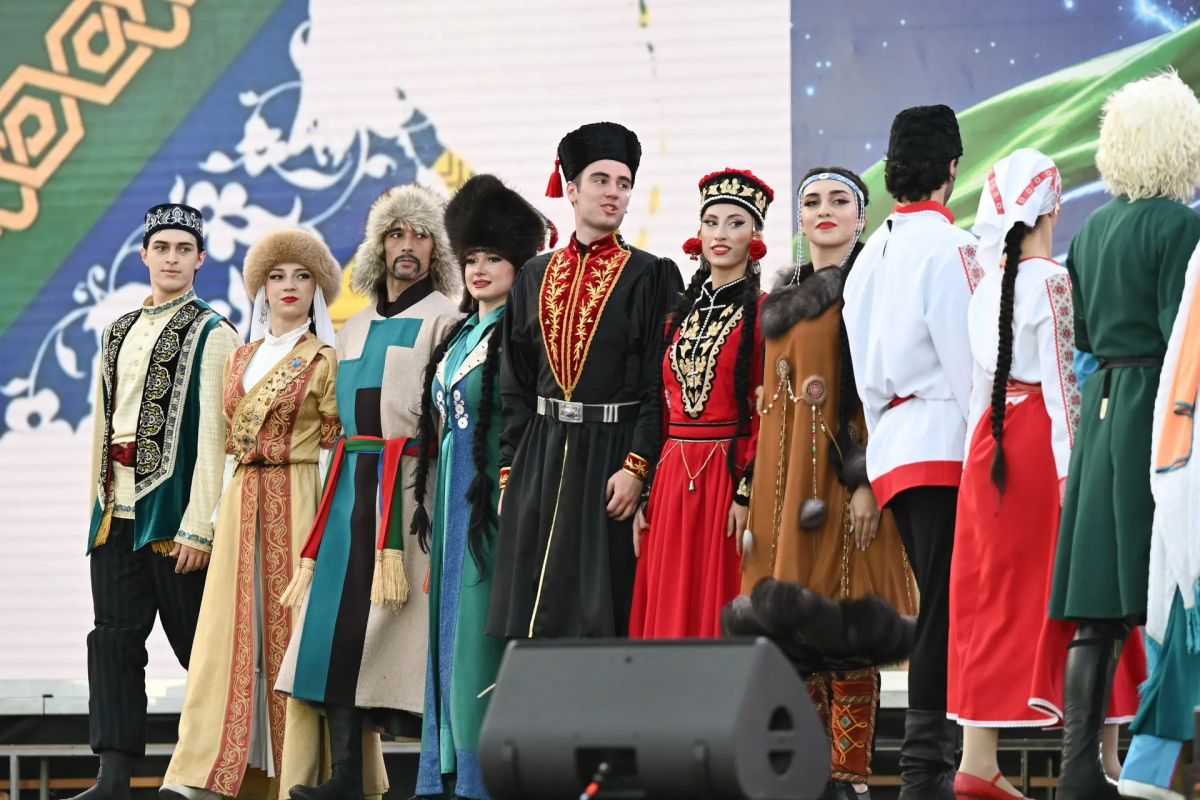В Махачкале прошёл концерт в честь Года единства народов России и Дня единства народов Дагестана В Махачкале прошёл концерт в честь Года единства народов России и Дня единства народов Дагестана