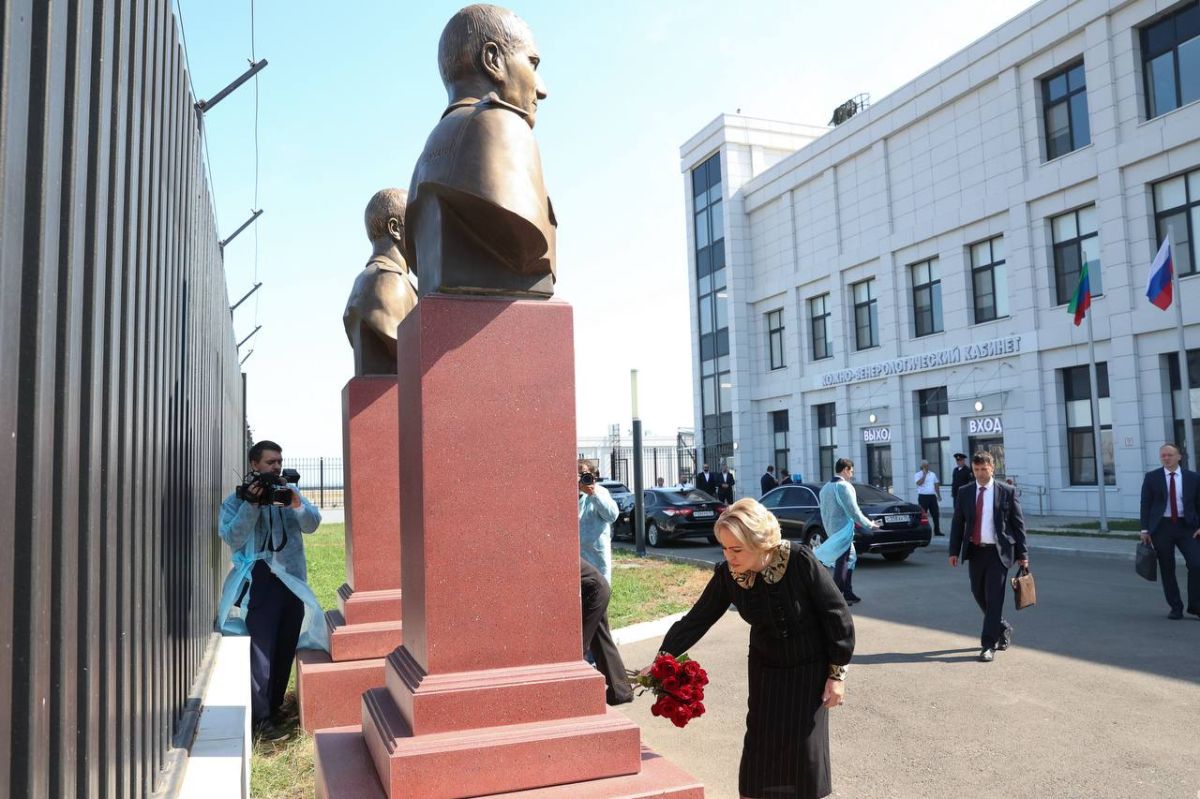 В Республику Дагестан с рабочей поездкой прибыла Председатель Совета Федерации Федерального Собрания РФ Валентина Матвиенко В Республику Дагестан с рабочей поездкой прибыла Председатель Совета Федерации Федерального Собрания РФ Валентина Матвиенко