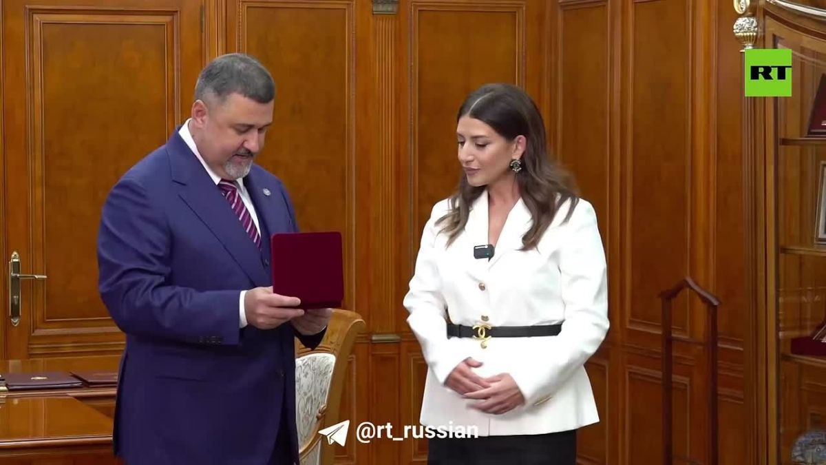 Певица Жасмин удостоена почётного знака Дагестана «За милосердие и благодеяние»
