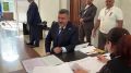 Врио главы Дагестана Федор Щукин проголосовал на избирательном участке на юридическом факультете ДГУ