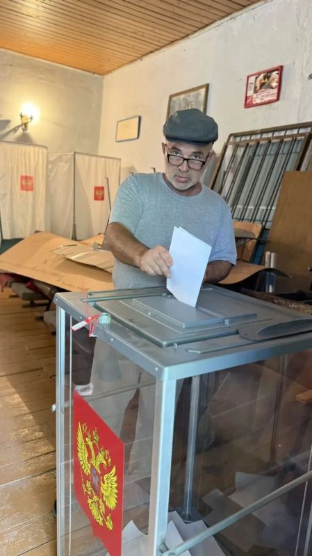 В Кайтагском районе продолжается голосование на выборах депутатов Госдумы России и Народного Собрания РД. Среди избирателей активное участие принимают родители участников специальной военной операции