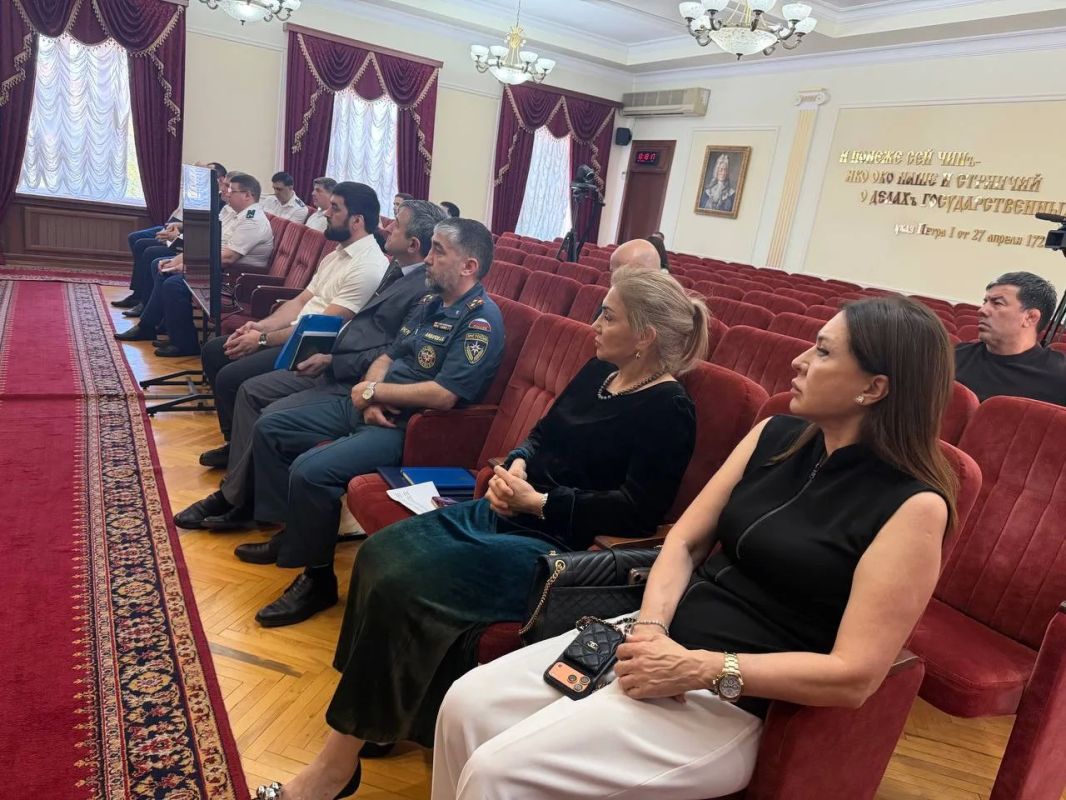 Прокурор Республики Дагестан Денис Авдеев встретился с представителями предпринимательского сообщества Прокурор Республики Дагестан Денис Авдеев встретился с представителями предпринимательского сообщества