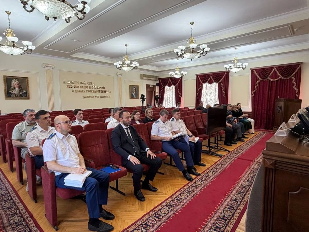 Прокурор Республики Дагестан Денис Авдеев встретился с представителями предпринимательского сообщества Прокурор Республики Дагестан Денис Авдеев встретился с представителями предпринимательского сообщества
