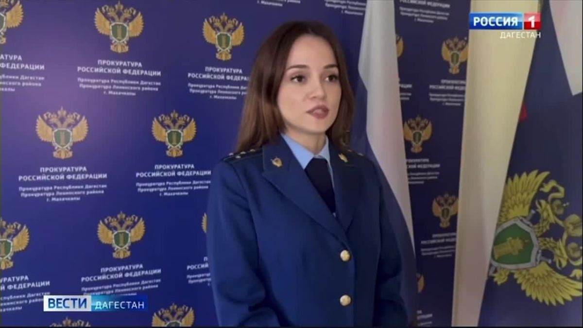 В махачкалинской школе №10 прошла профилактическая встреча со старшеклассниками, посвящённая ответственности за правонарушения