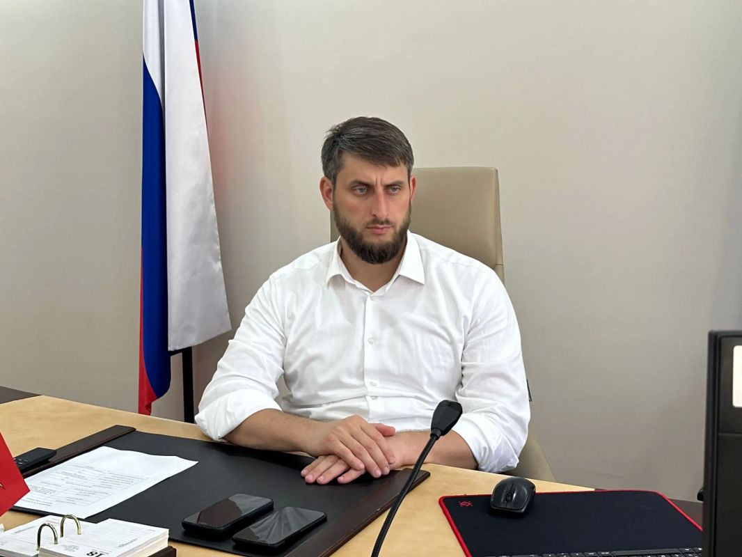 Врио главы Каспийска Арсен Шерифов принял участие в заседании Правительственной комиссии Врио главы Каспийска Арсен Шерифов принял участие в заседании Правительственной комиссии
