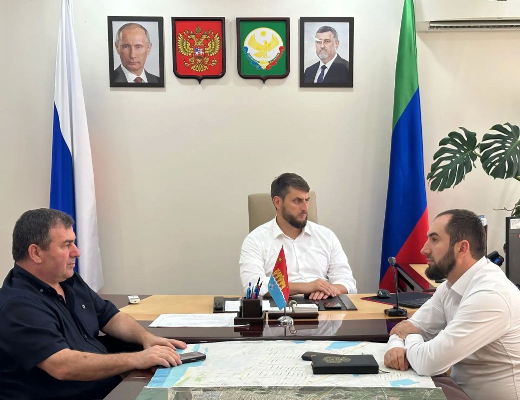 Врио главы Каспийска Арсен Шерифов принял участие в заседании Правительственной комиссии