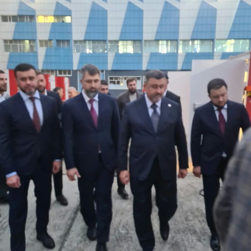 Сегодня вместе с руководителем Росавиации Дмитрием Ядровым и руководством Республики Дагестан посетили производственную площадку АО ПК «Азимут» в Махачкале Сегодня вместе с руководителем Росавиации Дмитрием Ядровым и руководством Республики Дагестан посетили производственную площадку АО ПК «Азимут» в Махачкале