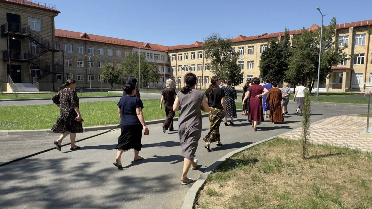 Сегодня коллектив ГКУ РД СРЦН в МО «город Дербент» воспользовался своим гражданским правом и принял участие в выборах, отдав свой голос Сегодня коллектив ГКУ РД СРЦН в МО «город Дербент» воспользовался своим гражданским правом и принял участие в выборах, отдав свой голос