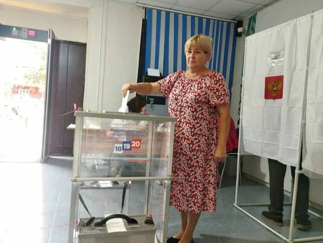 Голос каждого важен!. Коллектив Комплексного центра социального обслуживания населения Тарумовского района проявили свою активную гражданскую позицию, отдав свой голос за депутатов Голос каждого важен!. Коллектив Комплексного центра социального обслуживания населения Тарумовского района проявили свою активную гражданскую позицию, отдав свой голос за депутатов