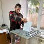 Спасатели поисково-спасательных служб ГКУ РД «Центр ГО и ЧС» голосуют на выборах