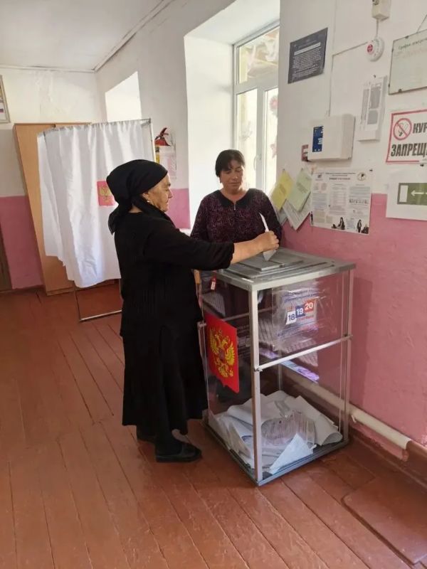 Забота, которая рядом. Сегодня социальные работники Комплексного центра социального обслуживания населения Минтруда Дагестана в Курахском районе показали пример не только гражданской ответственности, но и настоящей... Забота, которая рядом. Сегодня социальные работники Комплексного центра социального обслуживания населения Минтруда Дагестана в Курахском районе показали пример не только гражданской ответственности, но и настоящей...
