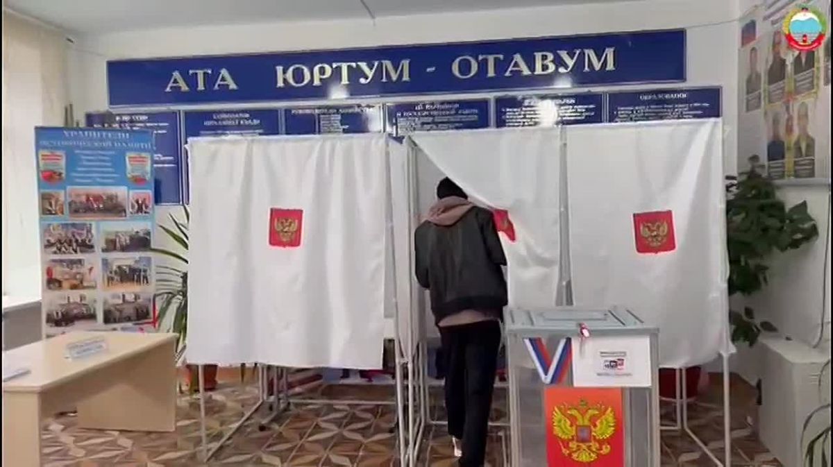 Для Мурада Набиева этот день стал особенным — он впервые пришёл на избирательный участок № 0216 в селении Эрпели Буйнакского района и воспользовался своим избирательным правом