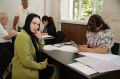 На избирательные участки приходят люди разных возрастов и профессий