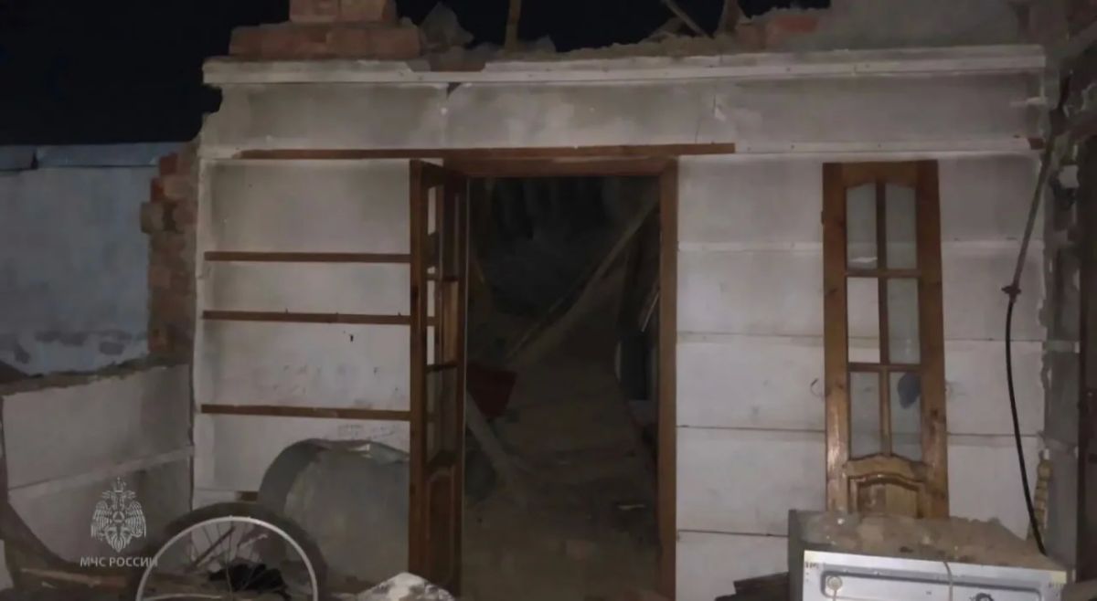 Хлопок газовоздушной смеси произошел в частном доме в Махачкале — есть пострадавшие, сообщили в МЧС Дагестана Хлопок газовоздушной смеси произошел в частном доме в Махачкале — есть пострадавшие, сообщили в МЧС Дагестана
