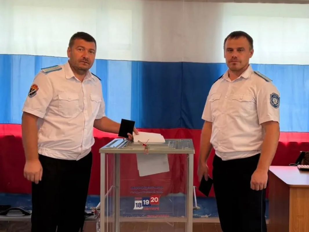 Сотрудники Республиканского казачьего центра в Кизляре, а также казаки города, Кизлярского и Тарумовского районов исполнили свой гражданский долг Сотрудники Республиканского казачьего центра в Кизляре, а также казаки города, Кизлярского и Тарумовского районов исполнили свой гражданский долг