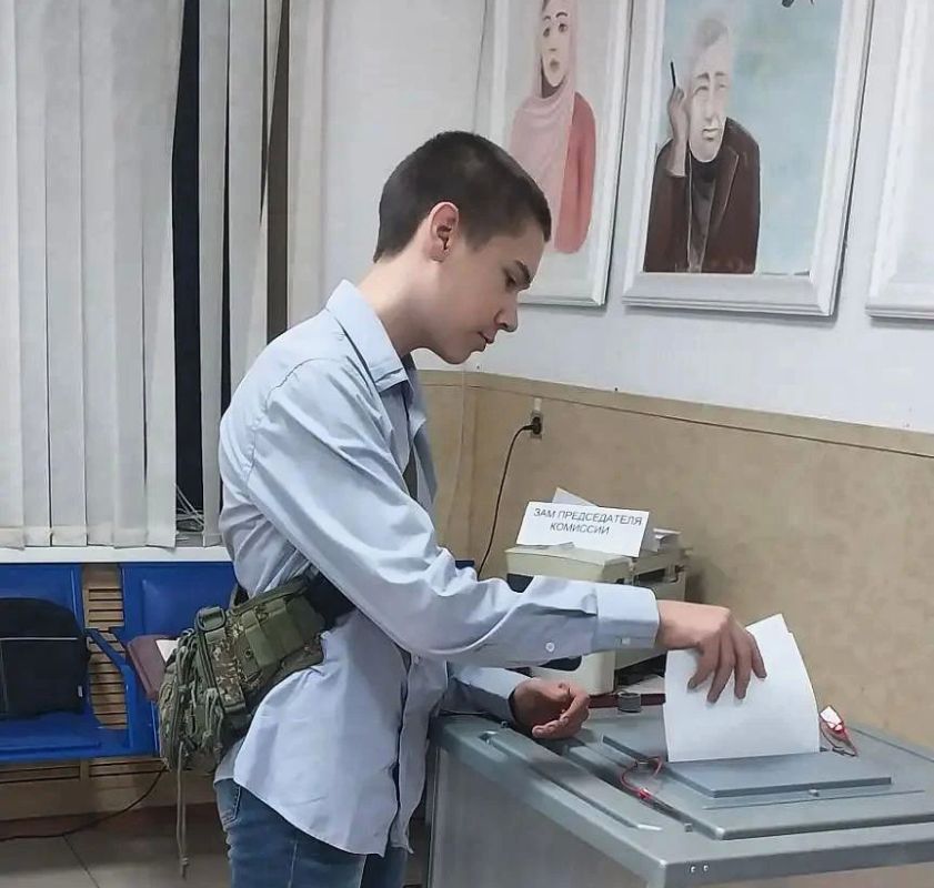 Сотрудники Республиканского казачьего центра в Кизляре, а также казаки города, Кизлярского и Тарумовского районов исполнили свой гражданский долг Сотрудники Республиканского казачьего центра в Кизляре, а также казаки города, Кизлярского и Тарумовского районов исполнили свой гражданский долг