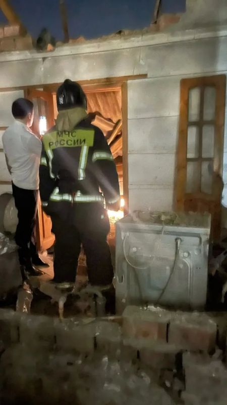 Хлопок газовоздушной смеси произошел в частном доме в Махачкале — есть пострадавшие, сообщили в МЧС Дагестана Хлопок газовоздушной смеси произошел в частном доме в Махачкале — есть пострадавшие, сообщили в МЧС Дагестана