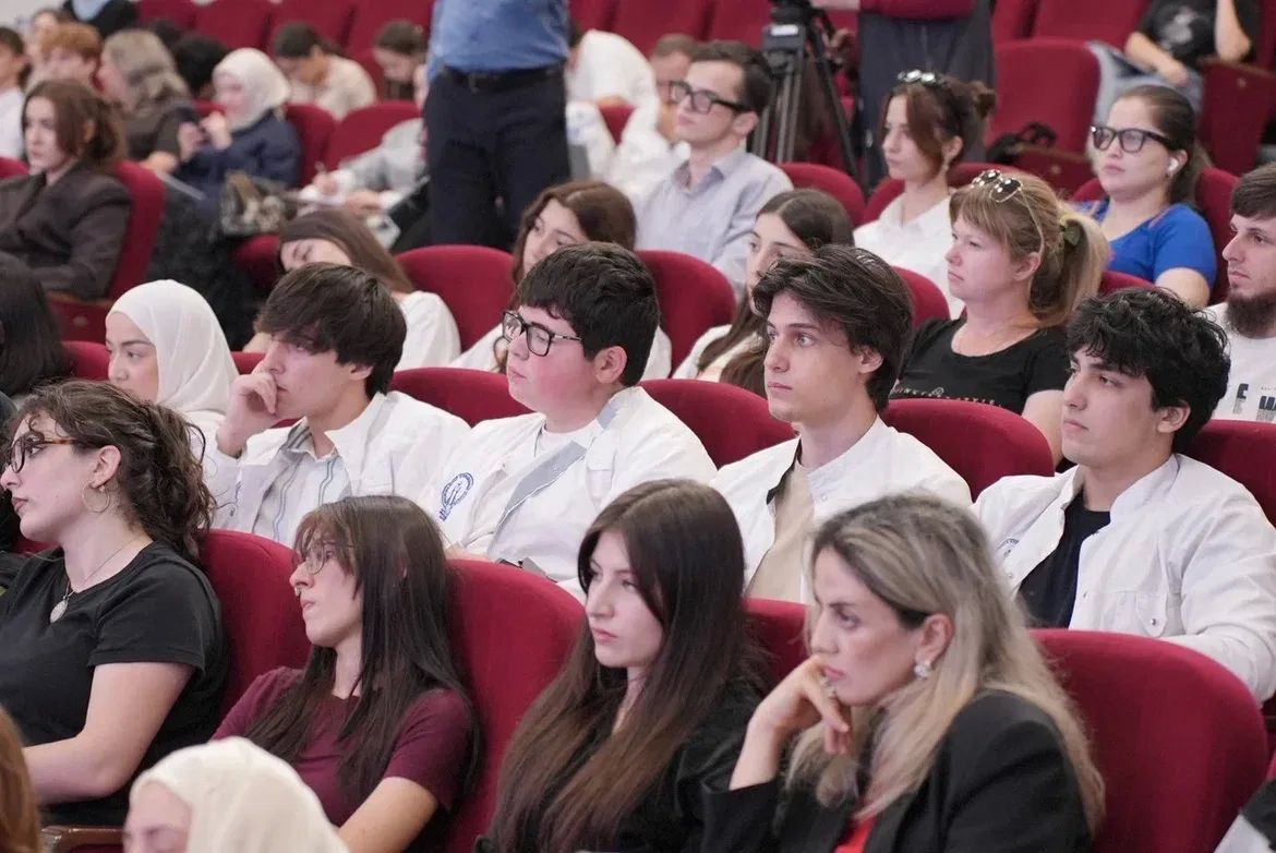 В Махачкале прошло пленарное заседание Академии смыслов проекта «Школа гражданской журналистики» В Махачкале прошло пленарное заседание Академии смыслов проекта «Школа гражданской журналистики»