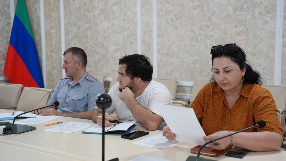 В Хасавюрте обсудили вопросы привлечения граждан, пребывающих в запасе В Хасавюрте обсудили вопросы привлечения граждан, пребывающих в запасе