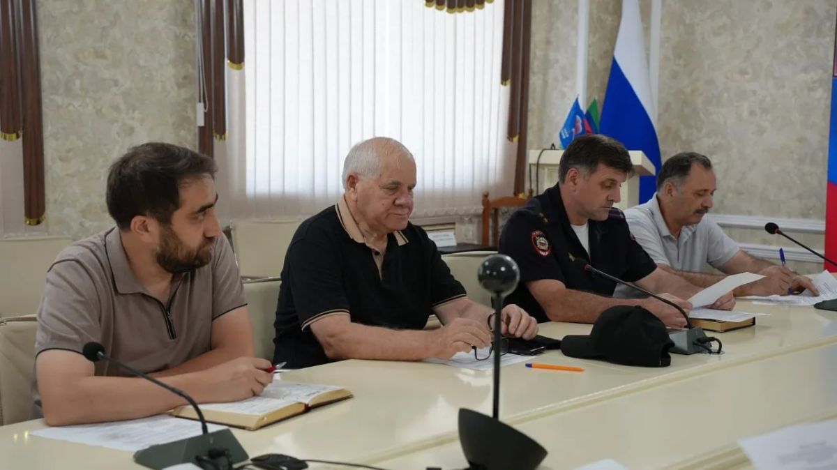 В Хасавюрте обсудили вопросы привлечения граждан, пребывающих в запасе В Хасавюрте обсудили вопросы привлечения граждан, пребывающих в запасе