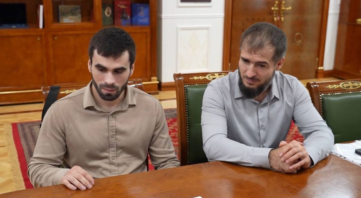 Эмилия Шахабутиновна: Сегодня встретились с победителем Кубка мира по пара-самбо Шамилём Исаевым и его тренером Саидом Шахмановым Эмилия Шахабутиновна: Сегодня встретились с победителем Кубка мира по пара-самбо Шамилём Исаевым и его тренером Саидом Шахмановым