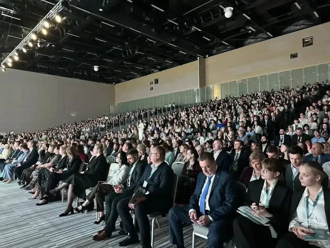 Питание по назначению врача - Алиомар Ахмедов участвует во Всероссийском конгрессе в Минеральных Водах Питание по назначению врача - Алиомар Ахмедов участвует во Всероссийском конгрессе в Минеральных Водах