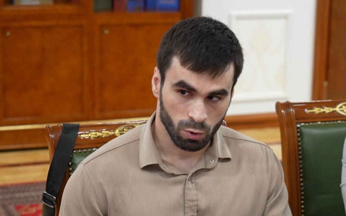 Эмилия Шахабутиновна: Сегодня встретились с победителем Кубка мира по пара-самбо Шамилём Исаевым и его тренером Саидом Шахмановым Эмилия Шахабутиновна: Сегодня встретились с победителем Кубка мира по пара-самбо Шамилём Исаевым и его тренером Саидом Шахмановым