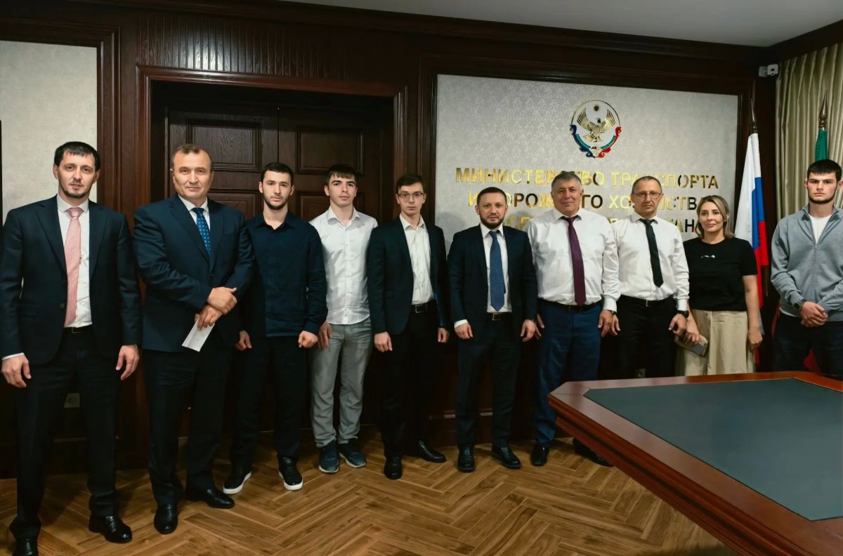 Джамбулат Гаджиев встретился со студентами филиала МАДИ
