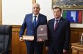 Фирудин Раджабов отмечен памятными часами Главы Дагестана