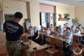 Офицер ОМОН Росгвардии встретился с дагестанскими школьниками