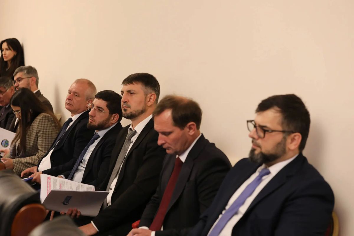 Сергей Назаров и Магомед Рамазанов обсудили развитие инфраструктуры и коммунального комплекса Дагестана Сергей Назаров и Магомед Рамазанов обсудили развитие инфраструктуры и коммунального комплекса Дагестана