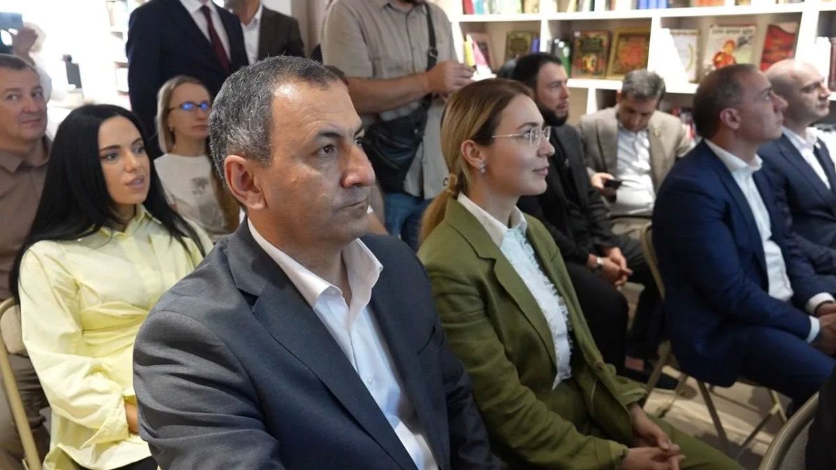 Камил Саидов принял участие в открытии обновлённой модельной библиотеки в Махачкале Камил Саидов принял участие в открытии обновлённой модельной библиотеки в Махачкале
