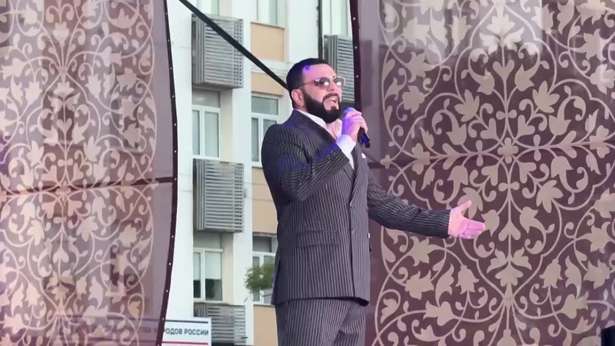 Чтобы разделить радость праздника с жителями столицы Дагестана, на торжество прибыли почетные гости из братских республик Северного Кавказа