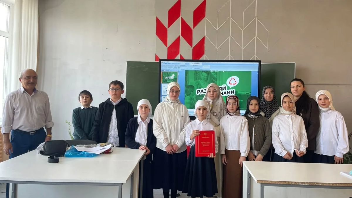 Инспекторы Управления государственного экологического надзора Минприроды РД продолжают цикл экологических уроков в образовательных учреждениях Дагестана