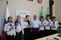 Заседание Совета "Движения первых" завершилось вручением паспортов в рамках Всероссийской программы "Мы - граждане России!", а также Благодарностей Главы Дербента активистам и наставникам "Движения первых"
