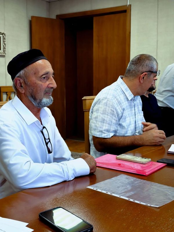Провёл личный приём жителей Каякентского района — и могу сказать, что встреча прошла действительно плодотворно Провёл личный приём жителей Каякентского района — и могу сказать, что встреча прошла действительно плодотворно